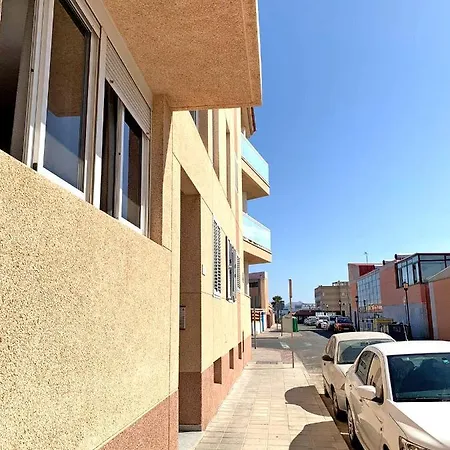 Vivienda Vacacional Sunrise Seaview Holiday home *
